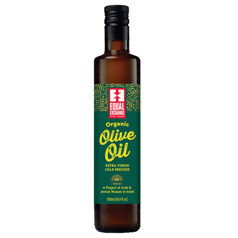 glass bottle of olive oil with green label and yellow lettering that says Organic Olive Oil